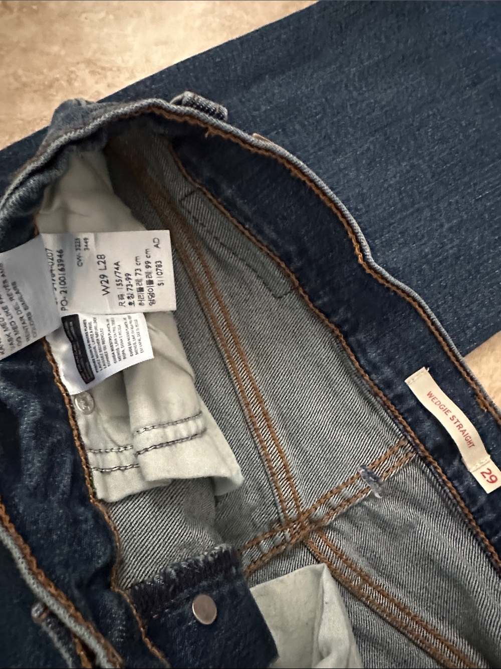 Levi’s Wedgie Straight Jeans - Picture 5 of 5